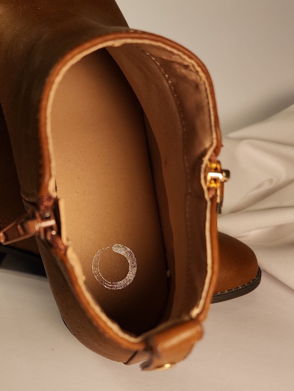Women's Brown Leather Ankle Boot With Side Zipper From Macy's Journee Collection - Picture 6 of 7